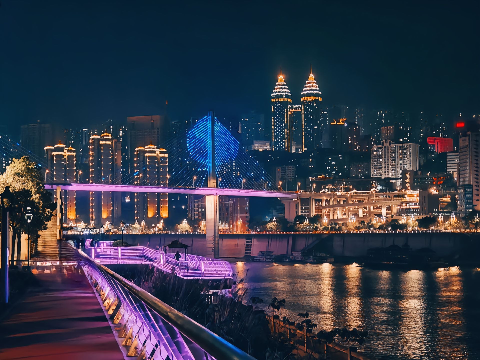 欢迎来到美丽的山城重庆,今天我将带领大家走进涪陵,一同欣赏这里的