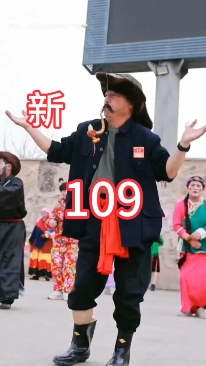 最搞笑的农村大叔跳广场舞