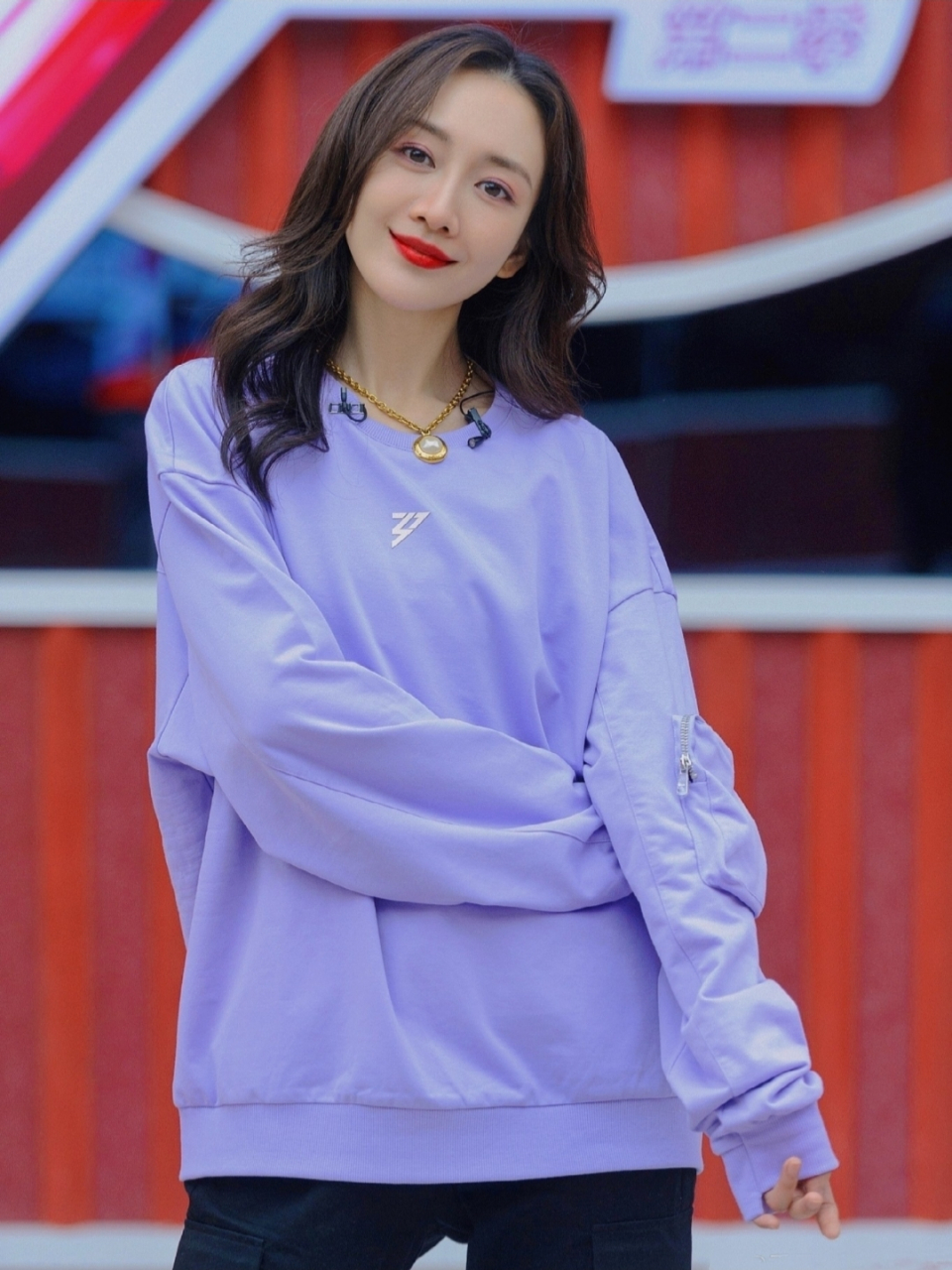 王鸥时尚写真大赏,高贵优雅气质尽显,长卷发温柔恬静惹人爱!