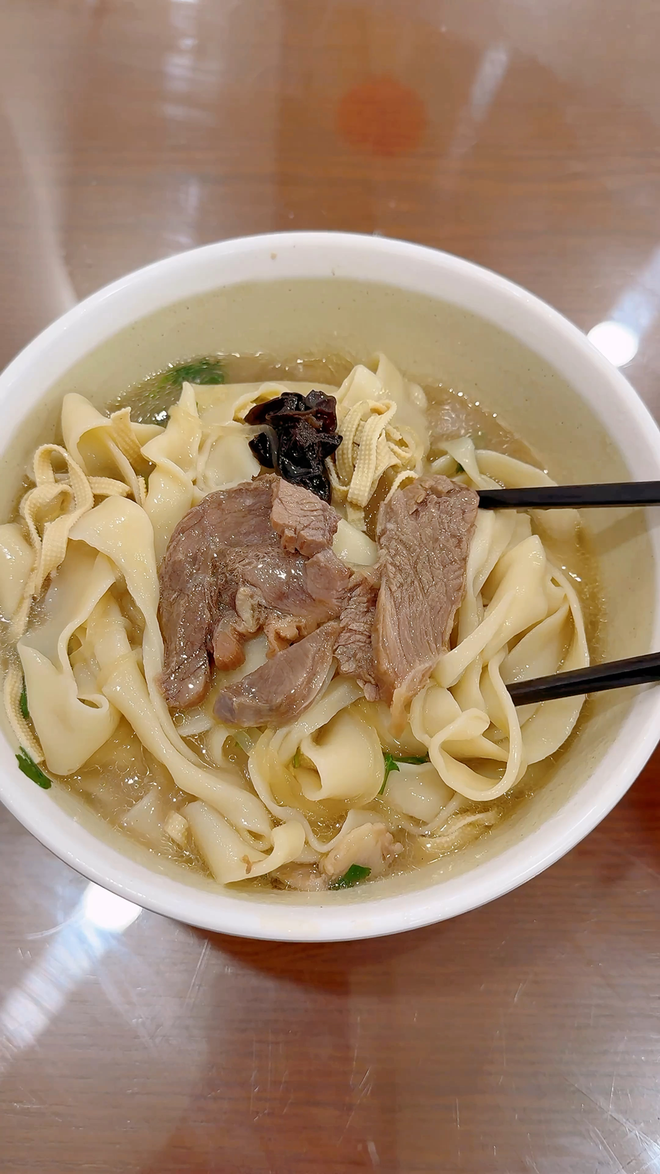 郑州合记烩面,汤鲜肉香面筋,不愧是郑州的老字号,你吃过合记吗-度小视