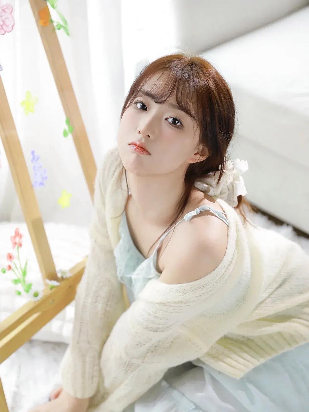 清纯少女初生