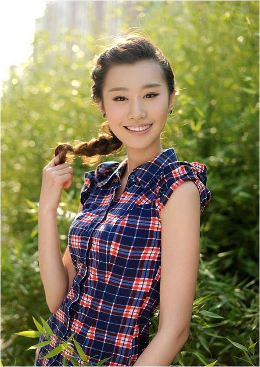 老艺术家赵丽蓉和巩汉林的小品是春晚经典,2021年巩汉林再次登台引