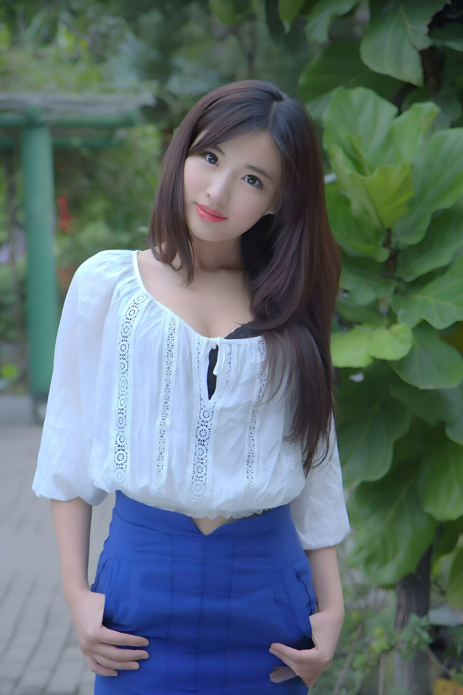 姐姐笑起真好看