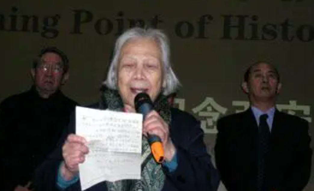 张作霖儿媳谢雪萍晚年两见张学良感慨听到他的口头禅很心痛