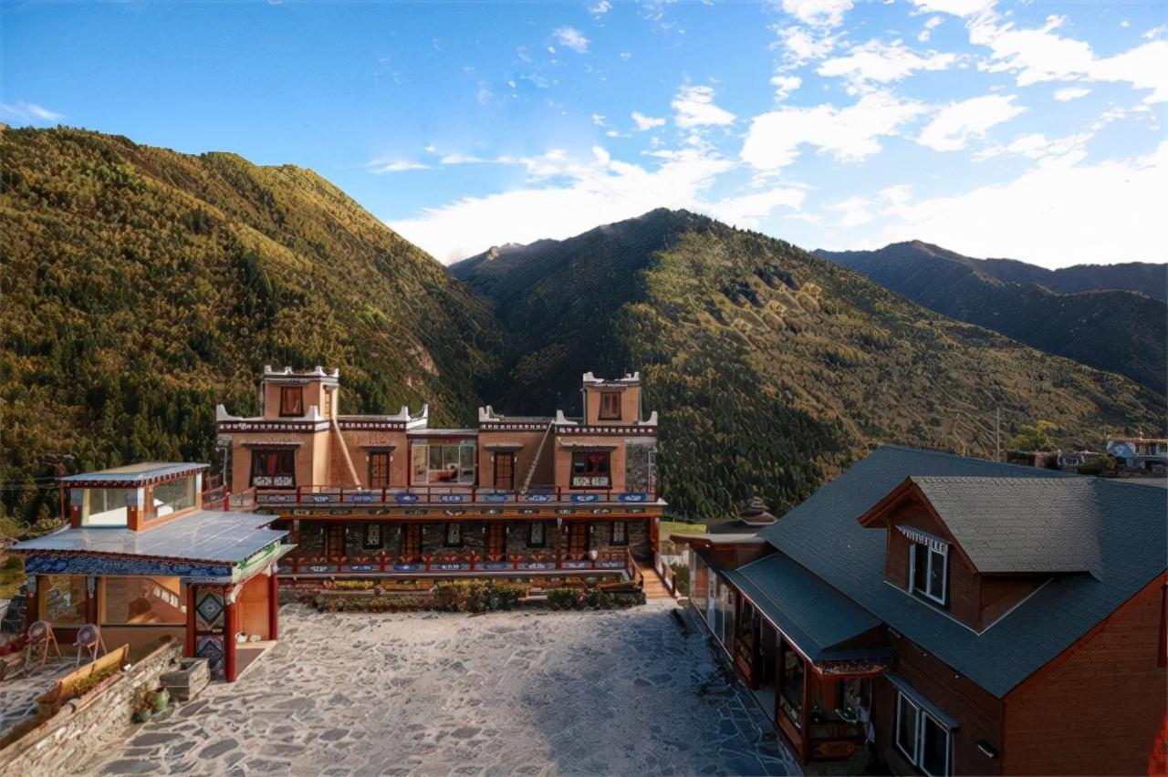 17年川妹子放弃高薪嫁藏族农村小伙扶贫时被村民拳打脚踢赶走