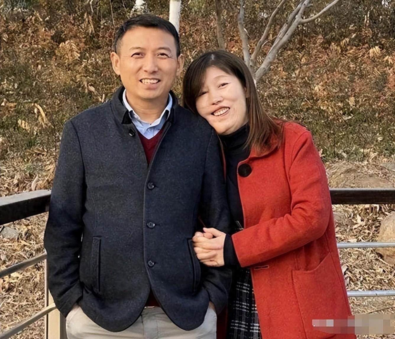 回顾农村毁容女嫁北大高才生小学学历逆袭千万女王被丈夫宠20年