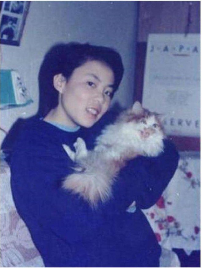 其乐融融一家四口,姐姐吴今意外离世