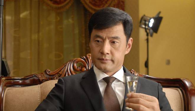 墨镜王子于荣光,武术高超,身手却比不过李连杰