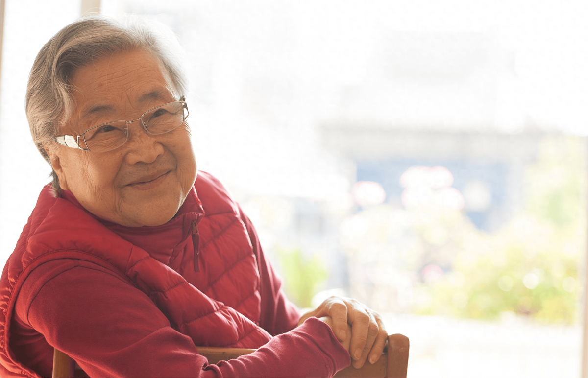 小海瞪大了眼,仿佛在说这事儿简直荒谬:"妈,我哪儿来的6000块?