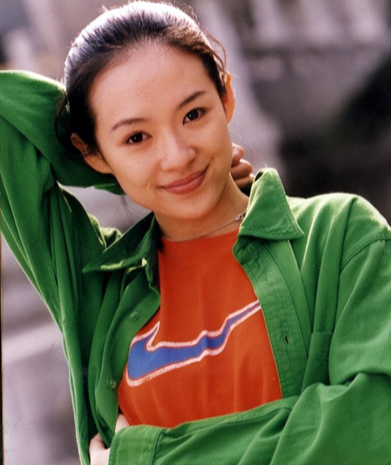回顾中戏96班八大金钗今昔章子怡嫁给了爱情李鑫雨退圈做牙医
