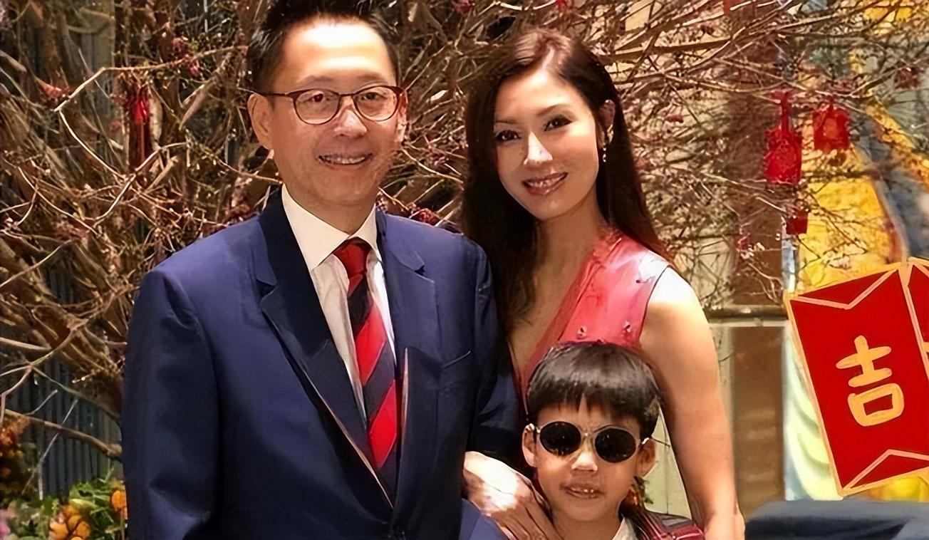 回顾影版鹿鼎记演员现状徐锦江娶漂亮女兵罗兰至今未嫁