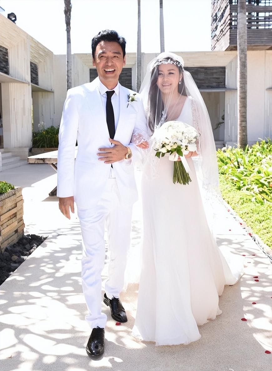 风光后破产的明星现状成功翻身的摆摊卖菜的大多以惨淡收场