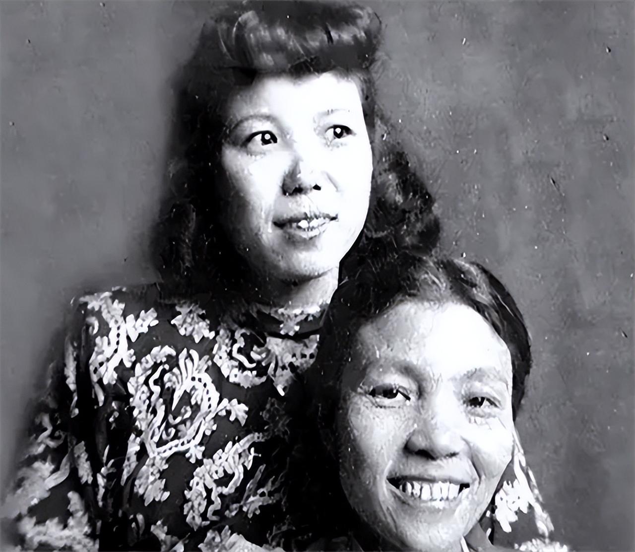 李特特出身很特别父母是正副国级周总理是她的爱爸爸