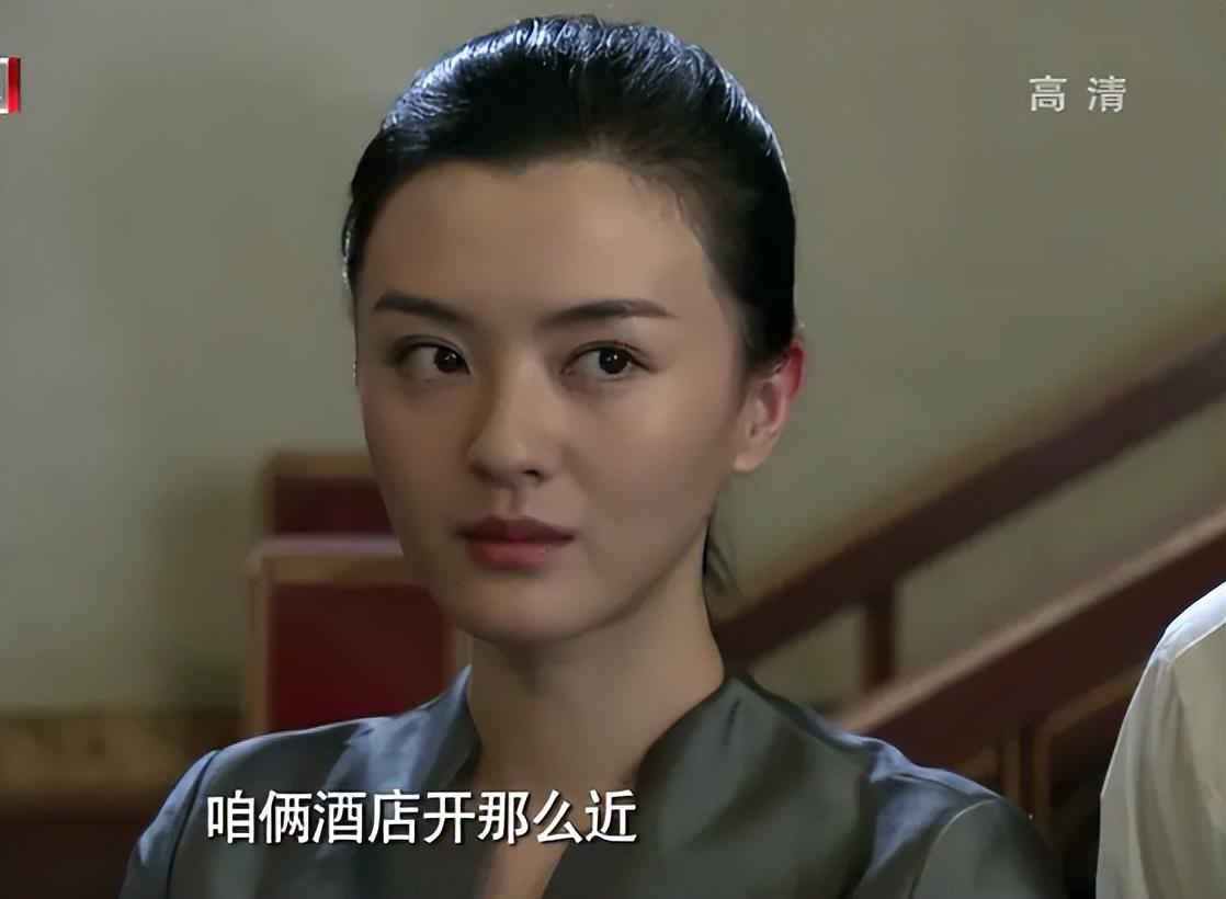 做投资人,2017年在张嘉译主演的《急诊科医生》中出演了护士张泠一角