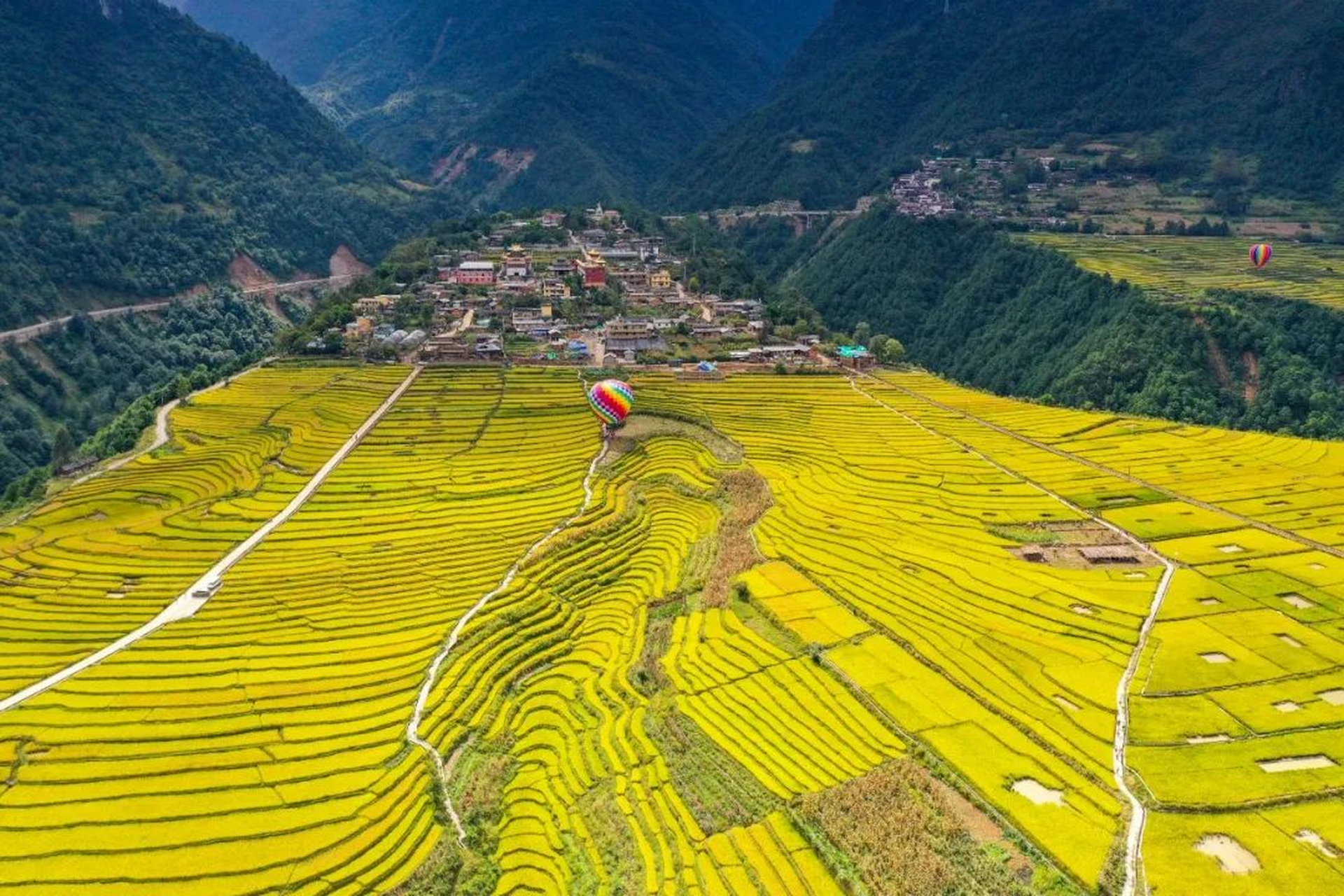 [原文:跟着"仙女节"游怒江贡山.