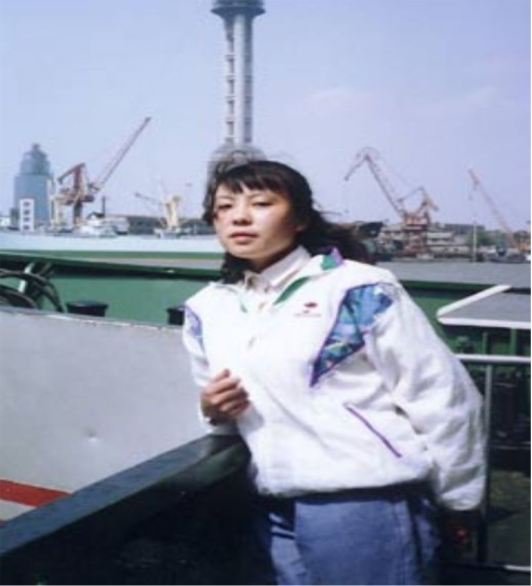 其乐融融一家四口,姐姐吴今意外离世