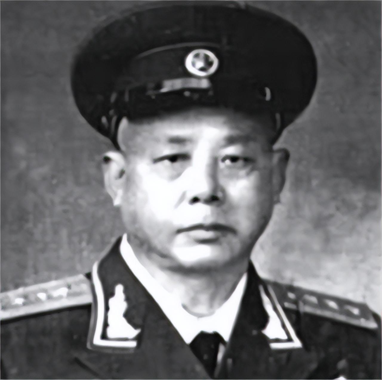 他的家乡尚武成风,所以,他从9岁就开始习武,一直练到16岁,学的是杨家