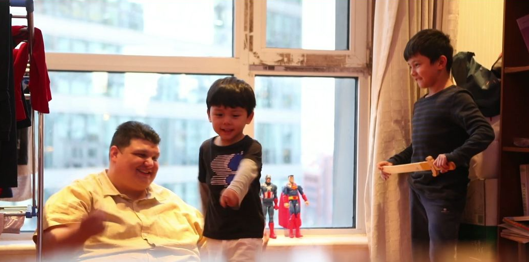 14年前东北姑娘为嫁美国400斤男友与父母断亲如今怎样了