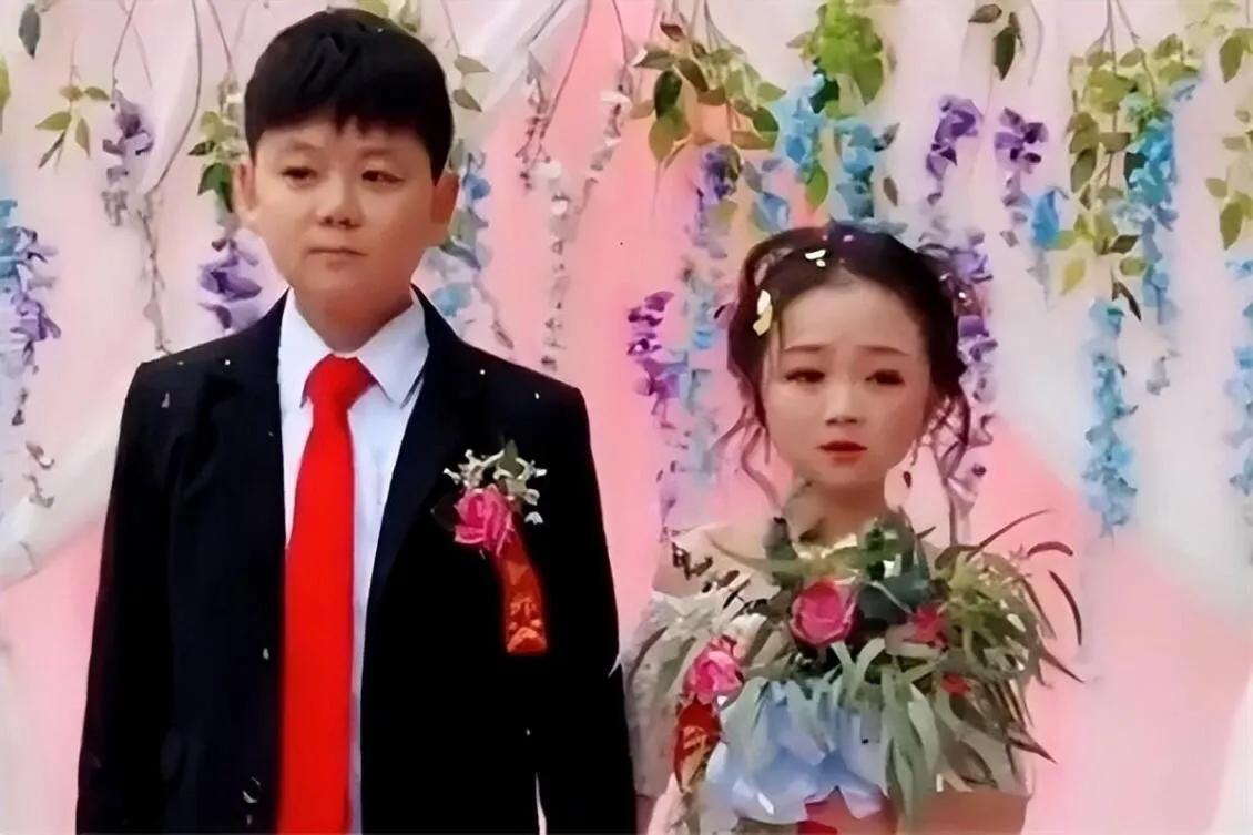 娶了一个身高只有1米2的袖珍女孩,而且举办了一场隆重的婚礼时,你会作