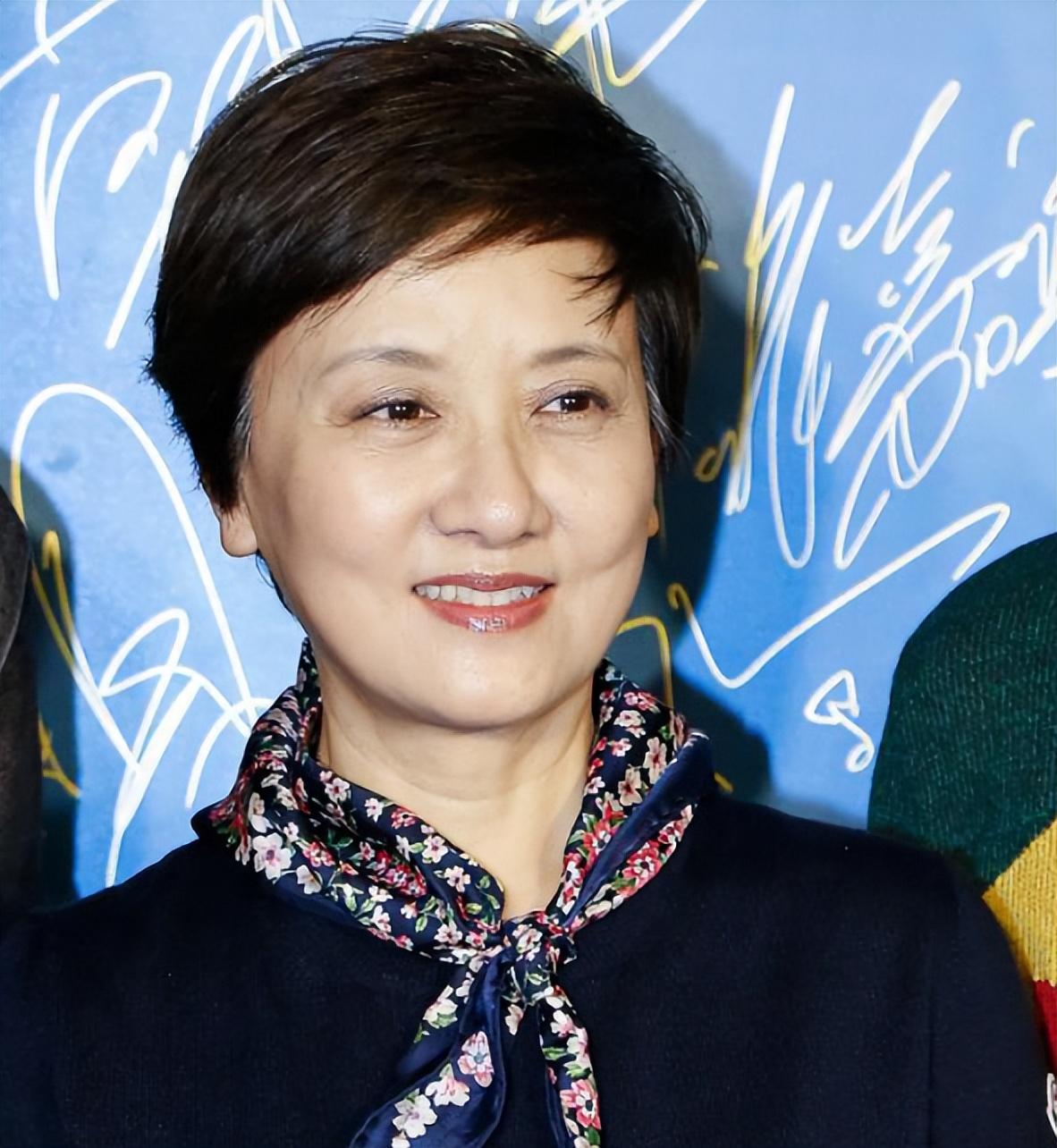 直到1996年《宰相刘罗锅》夫妻二人再次被观众熟知,《康熙微服私访记