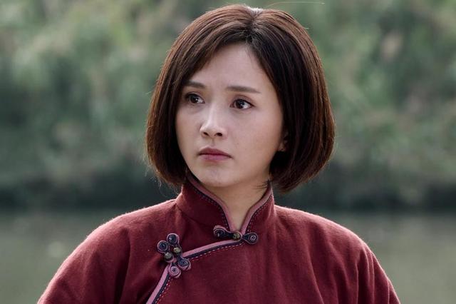 黄天楷"贴心"地帮一片云准备马车,还亲自驾车带着一片云去刺杀武田,没