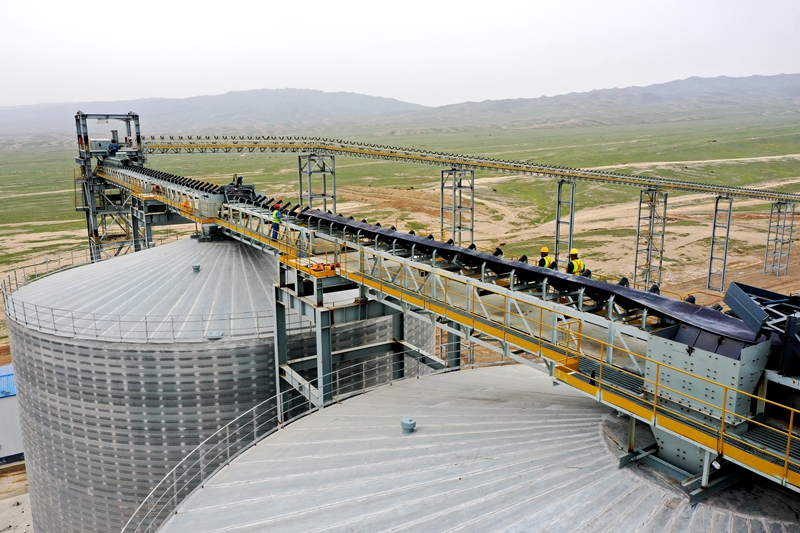 呼图壁县输煤廊道及煤炭物流枢纽中心项目全面复工