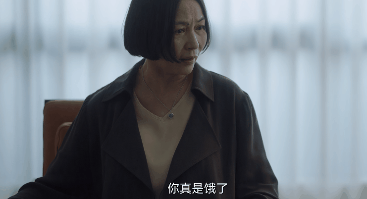 回顾艾丽娅:出道38年,58岁成"恶婆婆专业户",丈夫也是老戏骨