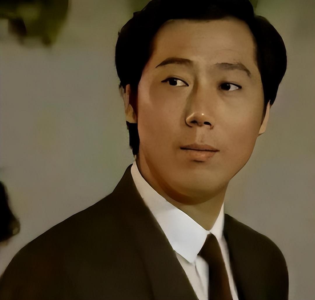 回顾过把瘾主角境况差距大有人嫁老外有人四合院养老