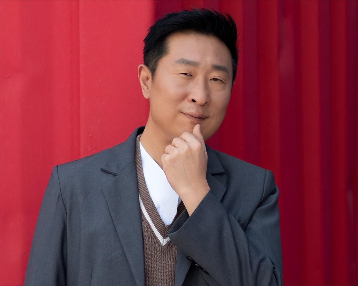 回顾金婚演员境况差距大有人被封杀有人红透半边天