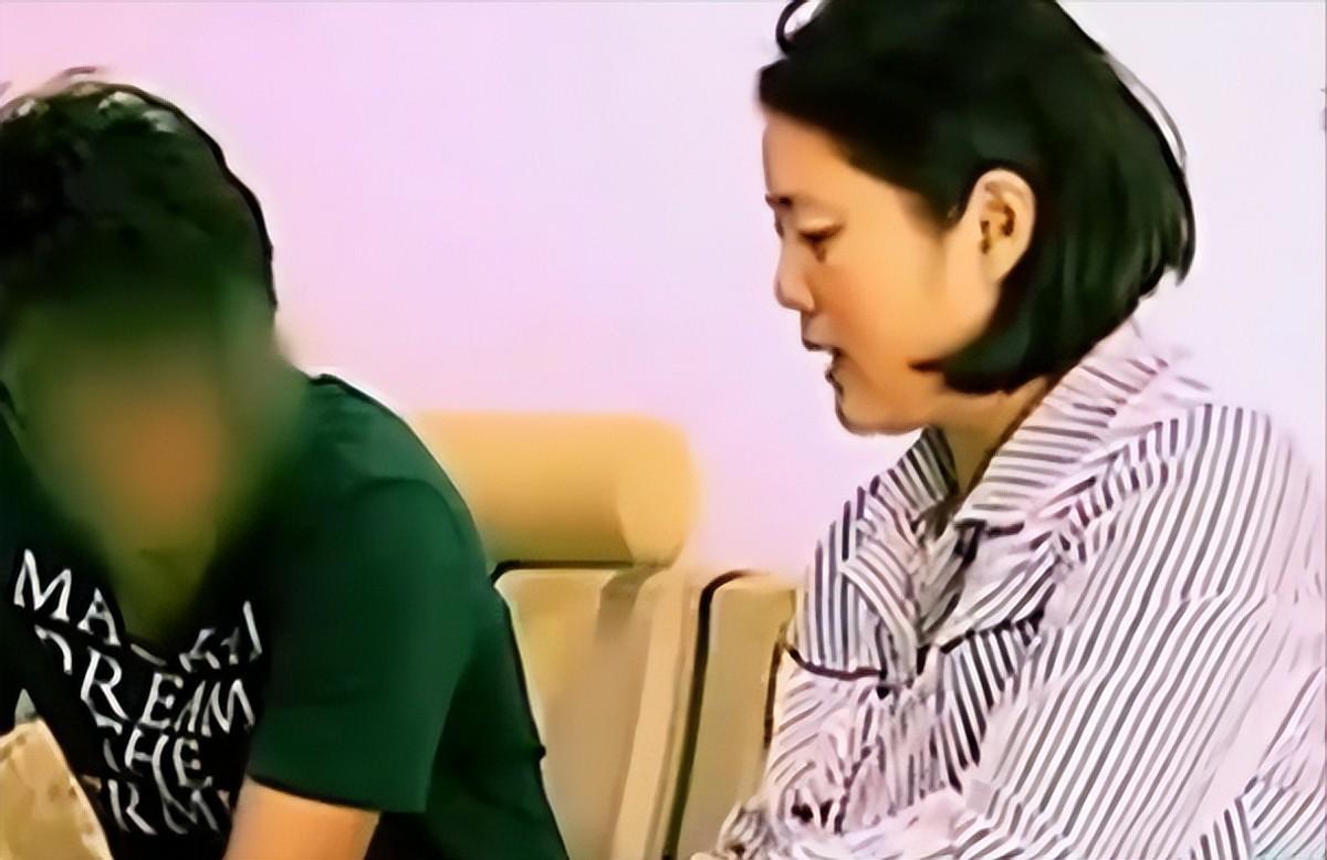 这个母亲叫做张彩虹,25岁卫校毕业后,便在江苏省沛县的一家医院做护士