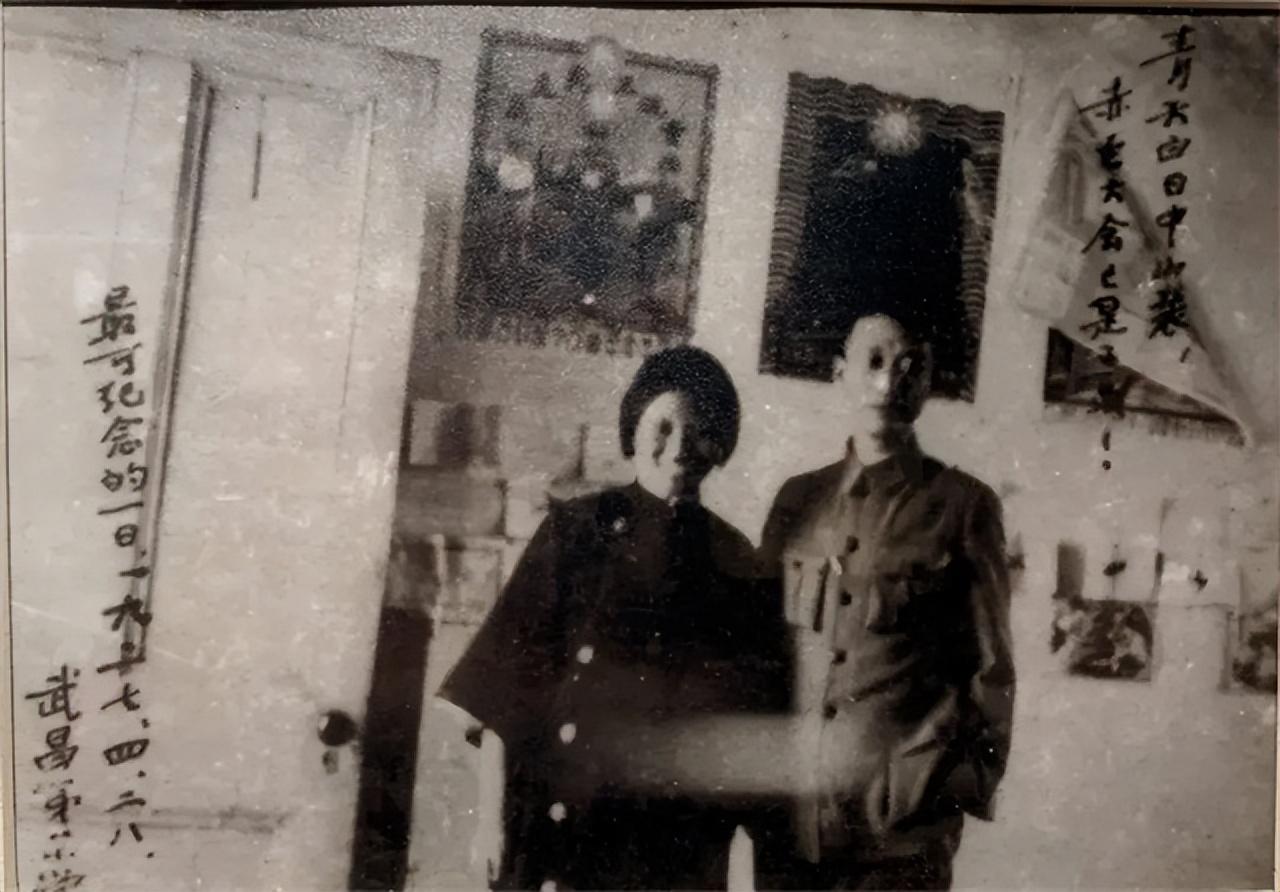 他追到女生家里提亲其夫拱手让妻还和他登报结为好友