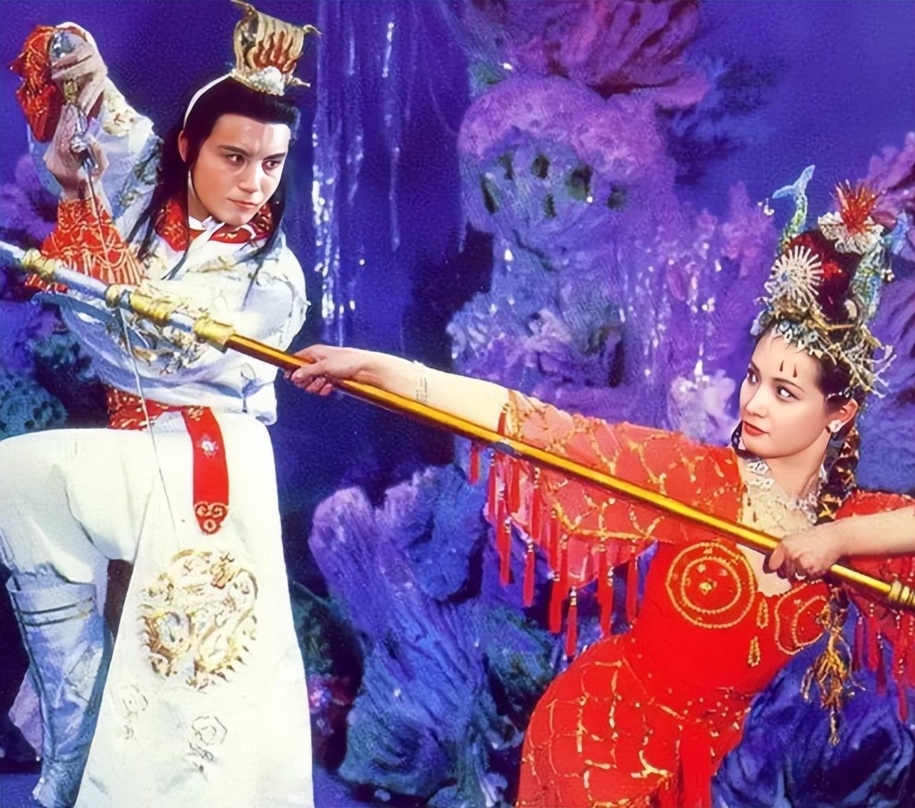 此后逐渐退圈,下海经商,1988年建立了自己墓愀婀