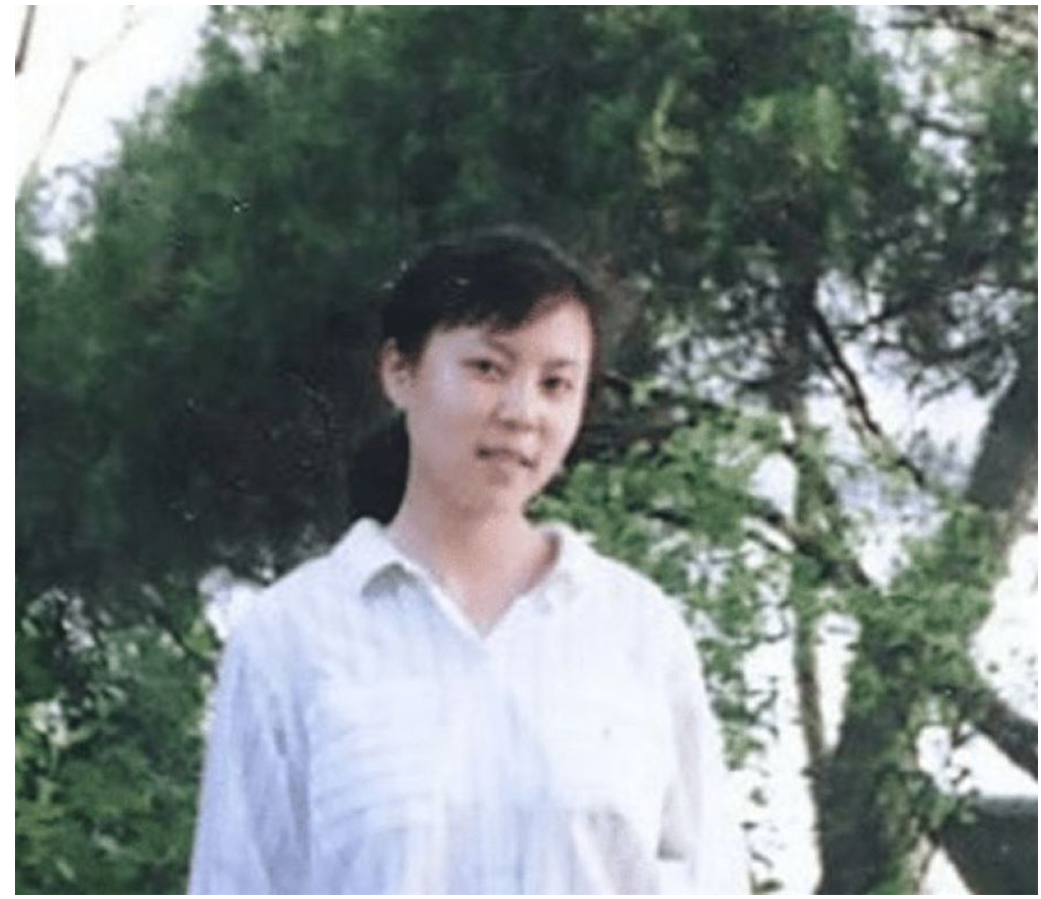 其乐融融一家四口,姐姐吴今意外离世