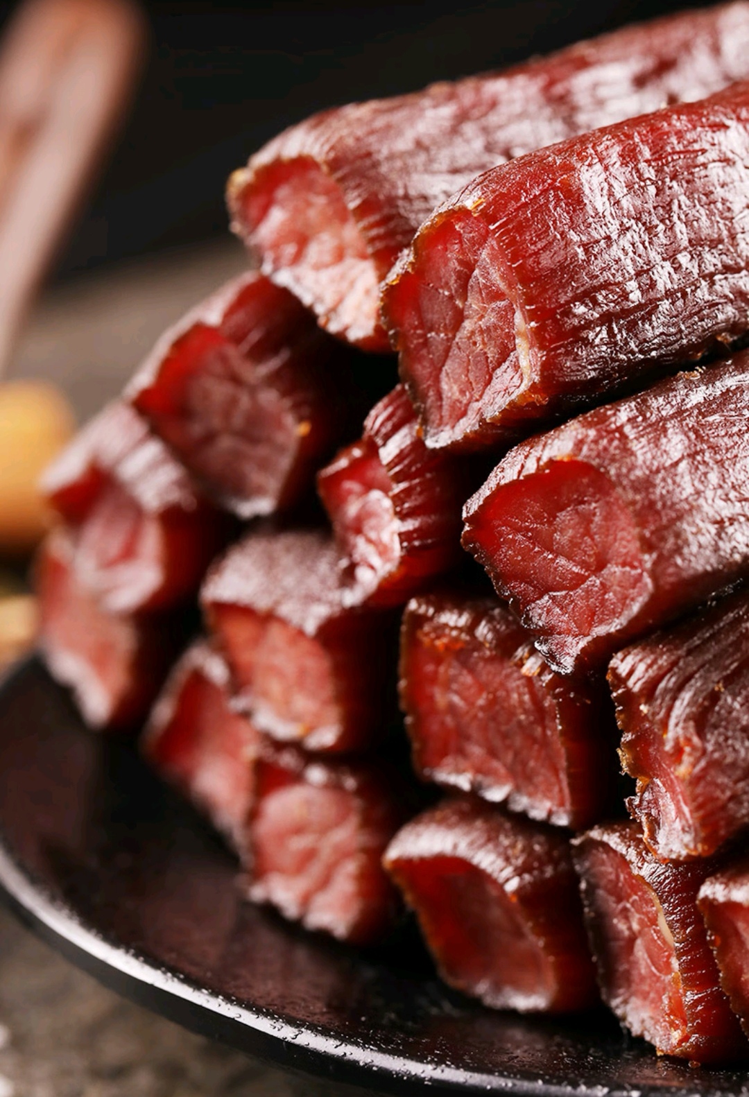 科尔沁手撕风干牛肉干,严选优质牛后腿肉,传统手工原切,纹理清晰如丝