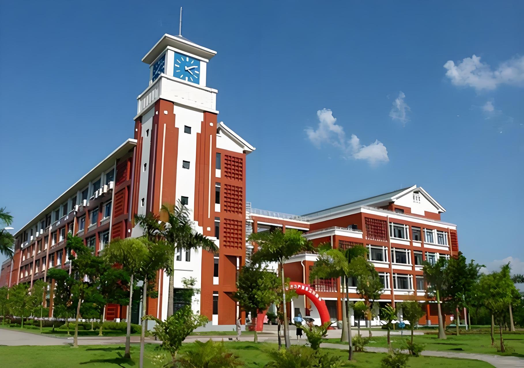 厦门华侨大学是国内外知名的高等学府,综合实力强,毕业生就业情况良好