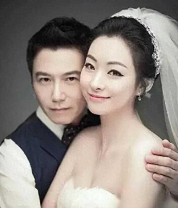 "上海女婿"温兆伦:娶小20岁妻子赵庭,迟来的幸福更珍惜