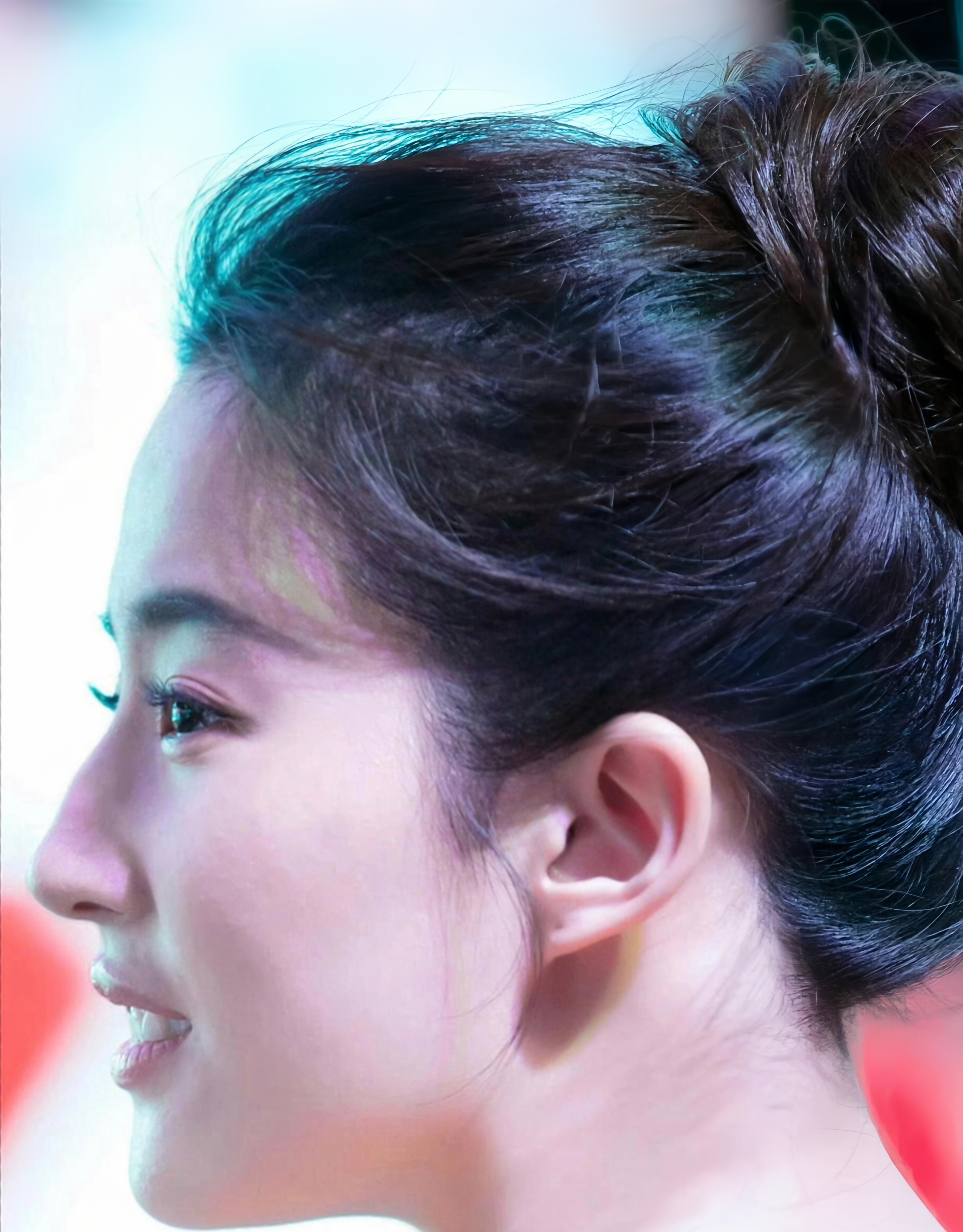 刘亦菲的这个视角下的容颜,依旧美得令人心动,就像仙女下凡一样