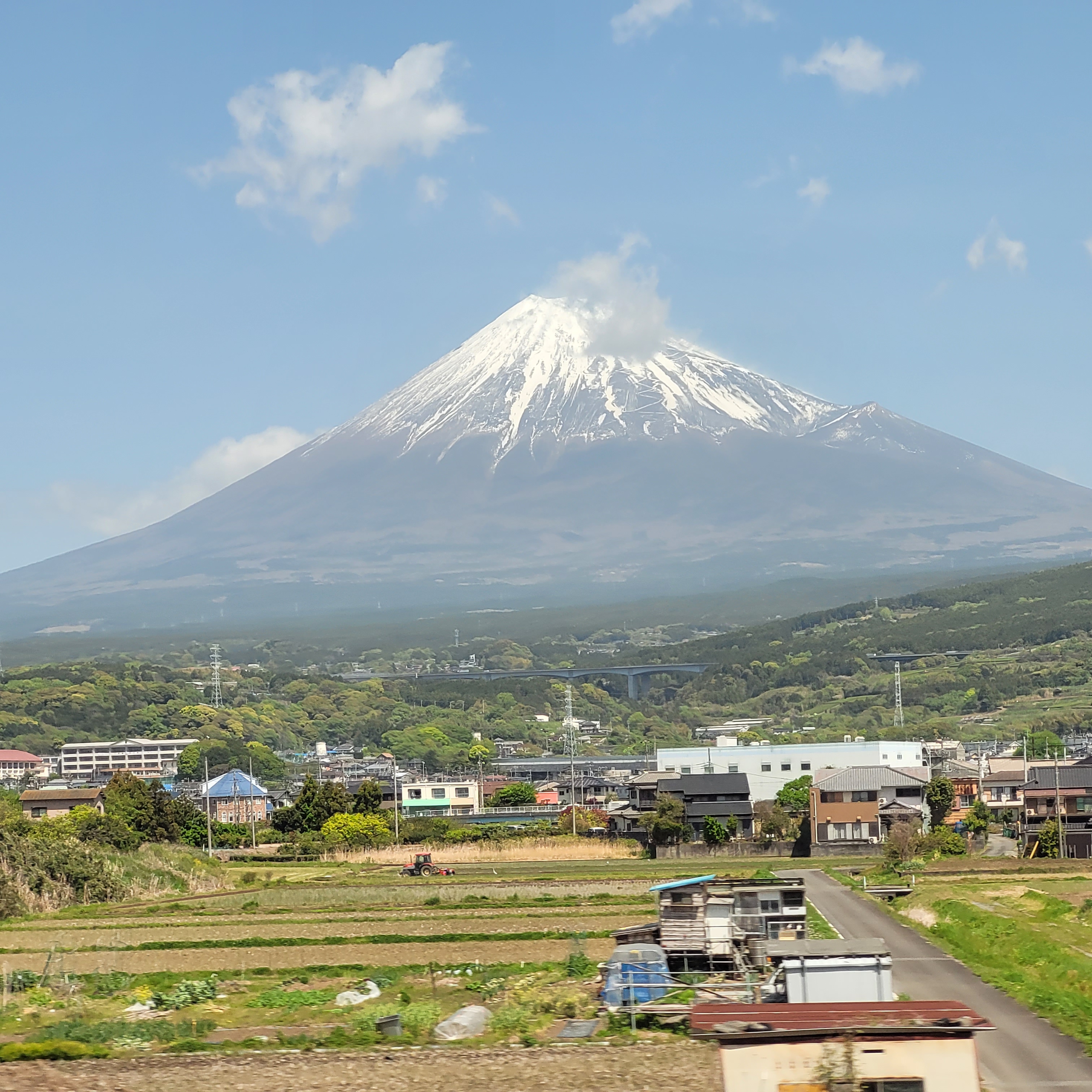 东京到名古屋的新干线上富士山一览