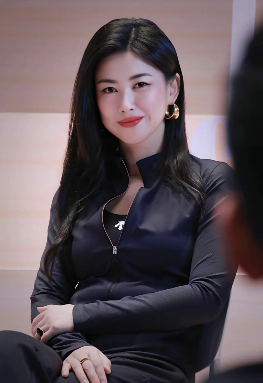 很多人说get不到朱珠的美貌 可我想说美貌是她最不值得一提的优点