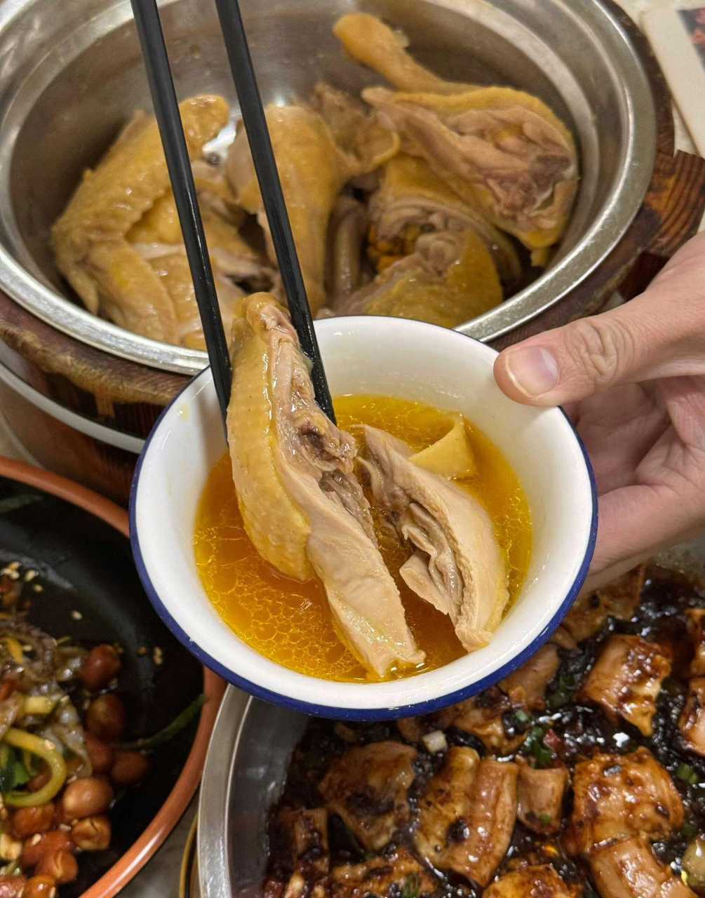三月三,庆祝一下,吃化州香油鸡,超大肉还很嫩!