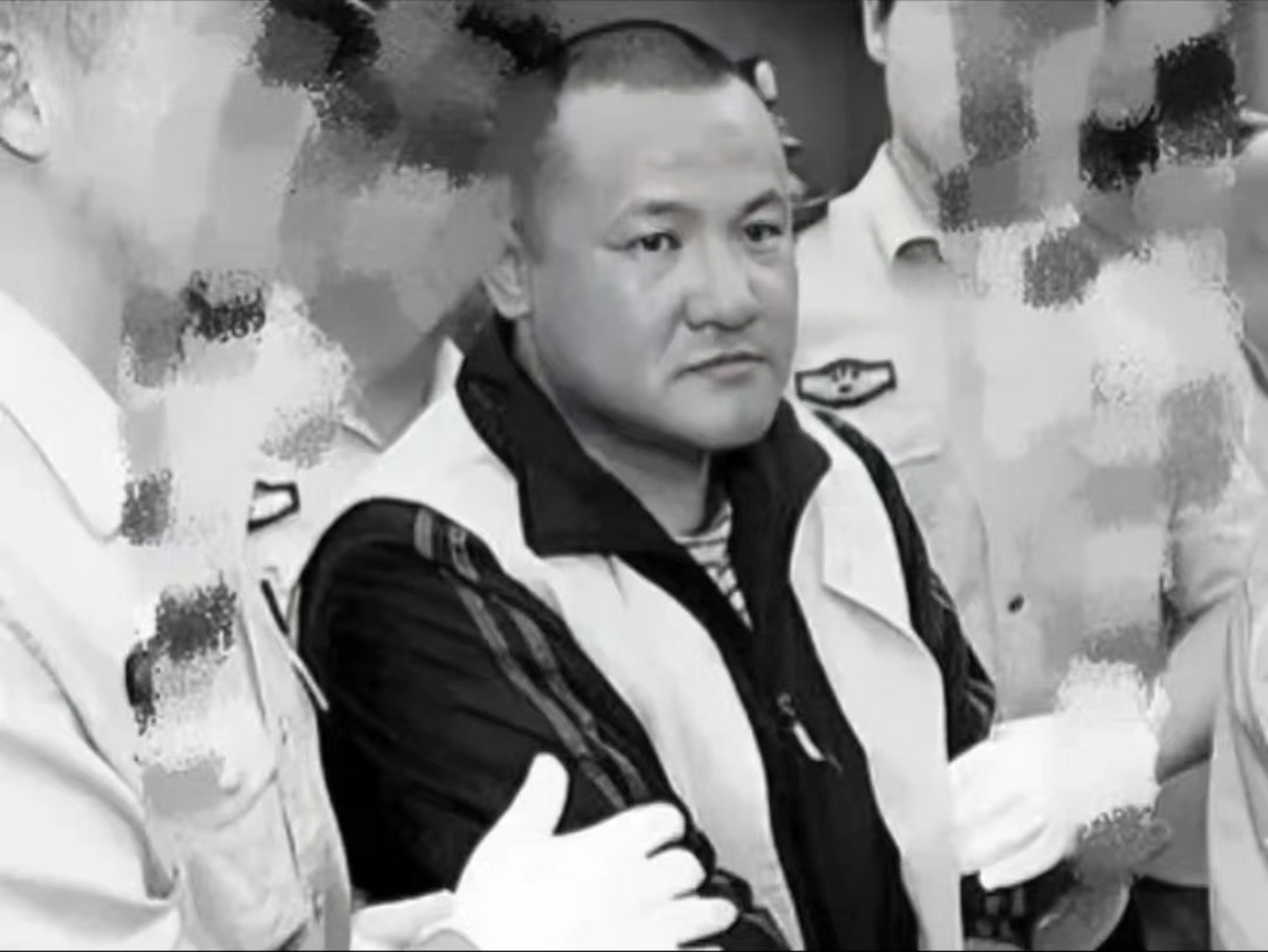 史勇春,一个以"二胖"为绰号的男人,1971年11月30日在牡丹江市的土地上