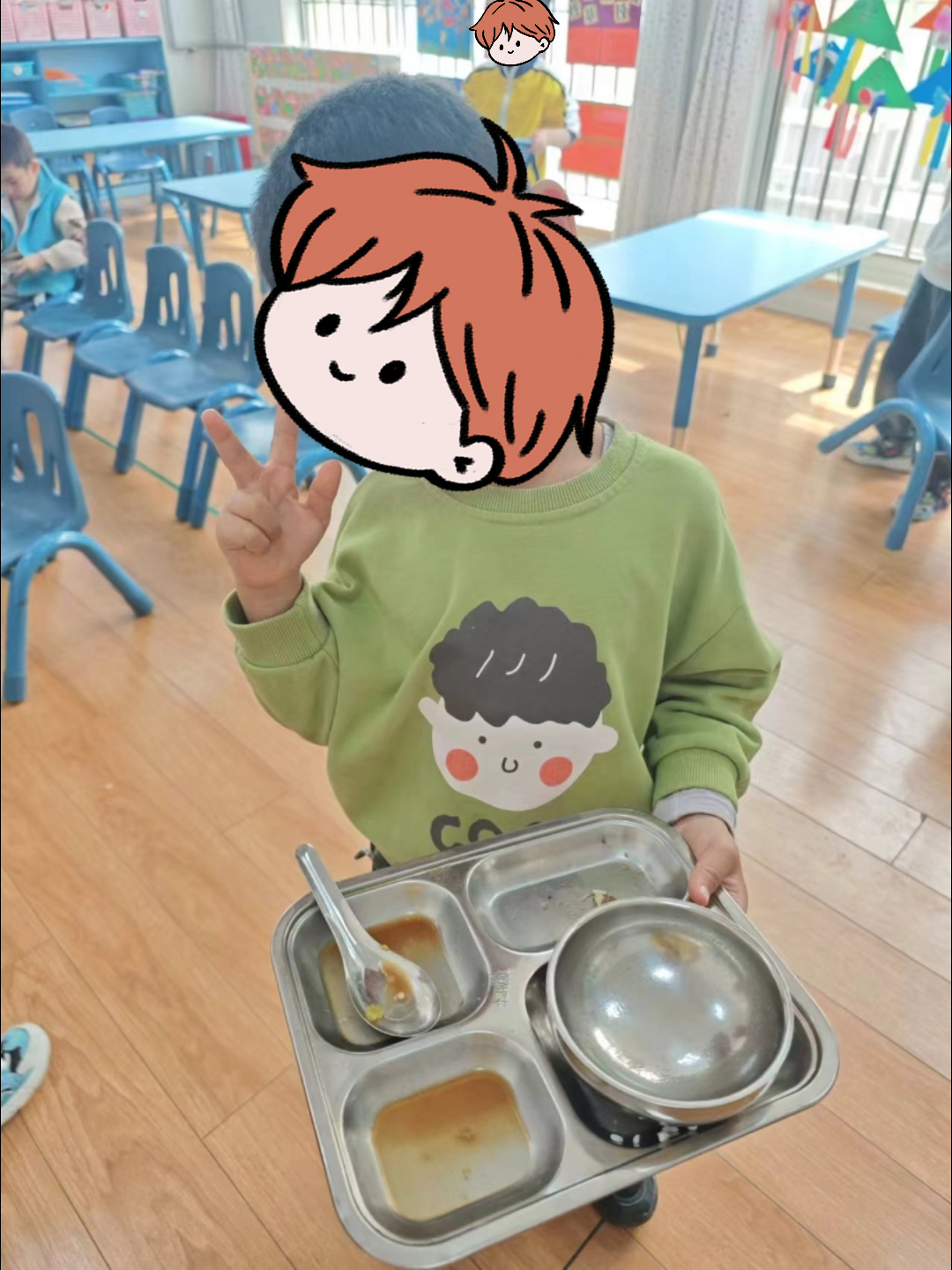 老师奖励他一朵小红花,我说回家再奖励他一朵