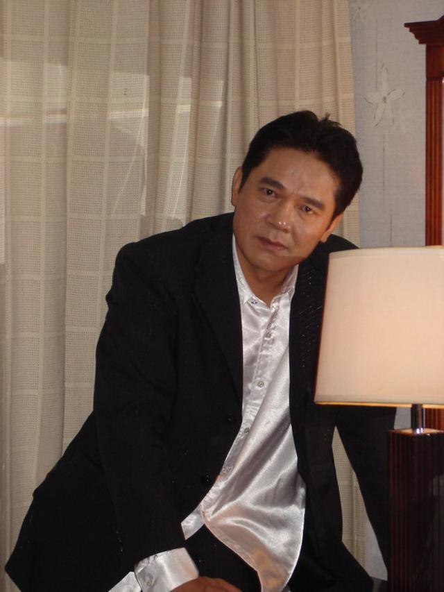 回顾申军谊:同居8年情人嫁给了兄弟,被女儿记恨20年,现状如何