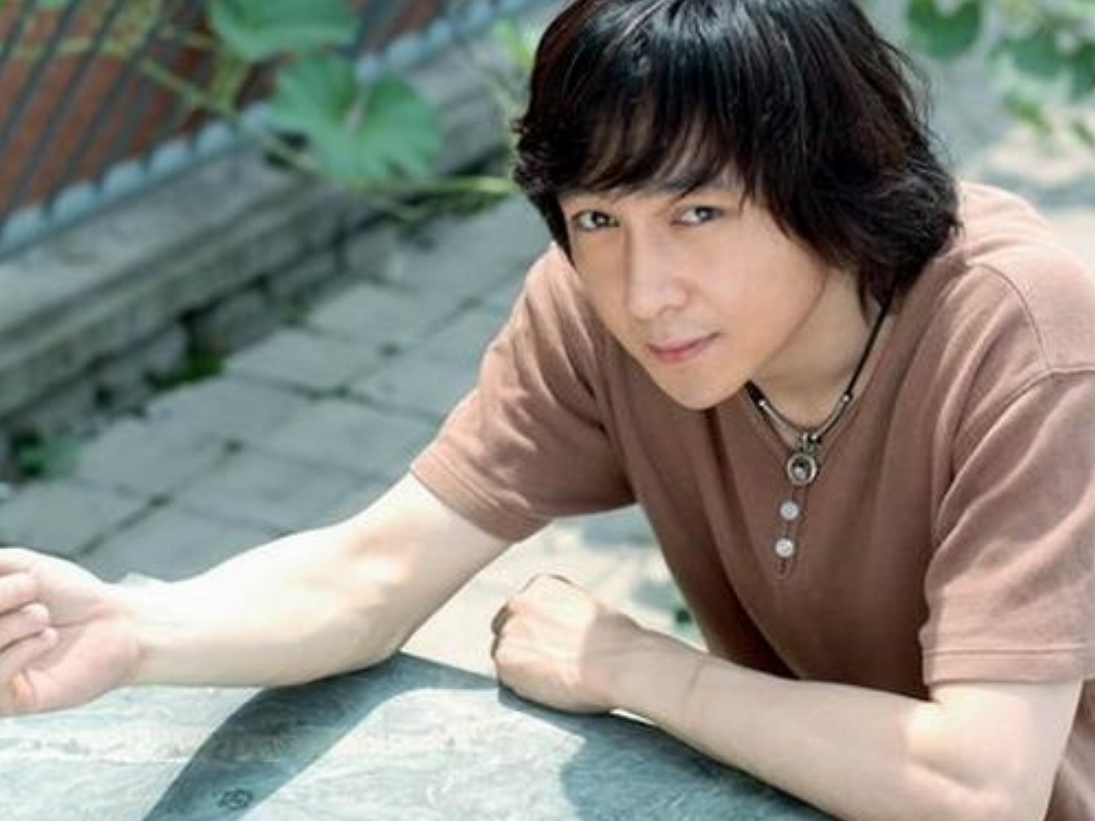 苏可:低调演戏35年,49岁才走红,娶美娇妻生一子,生活