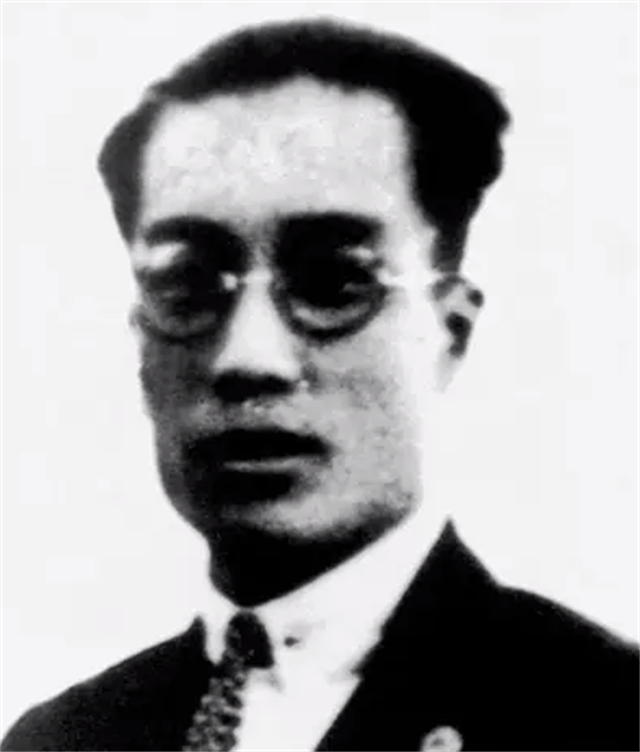 "被唤作刘杞夫的男子重重点头,身为钱壮飞的女婿,他知道钱壮飞的工作