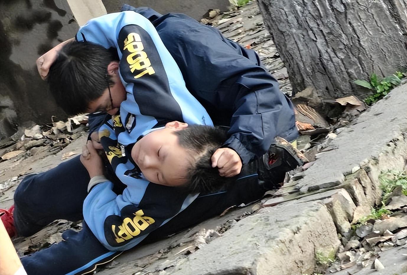 06年,北京6岁男童被人杀害,凶手父亲嚣张拒赔:你儿子不值15万