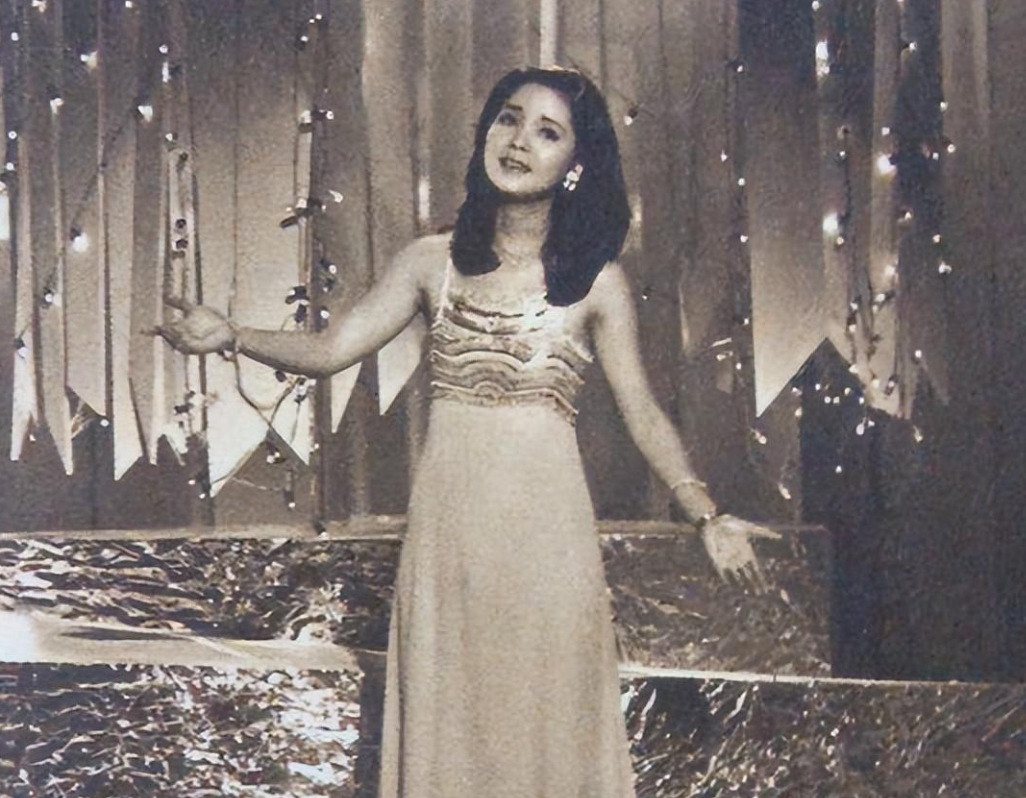 1995年邓丽君泰国离奇死亡身边无一亲人死前痛苦喊妈妈