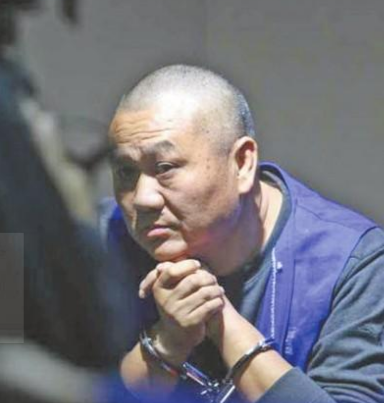 回顾:抢银行208万的石二群,被捕时成亿万富豪,资产如何定性?