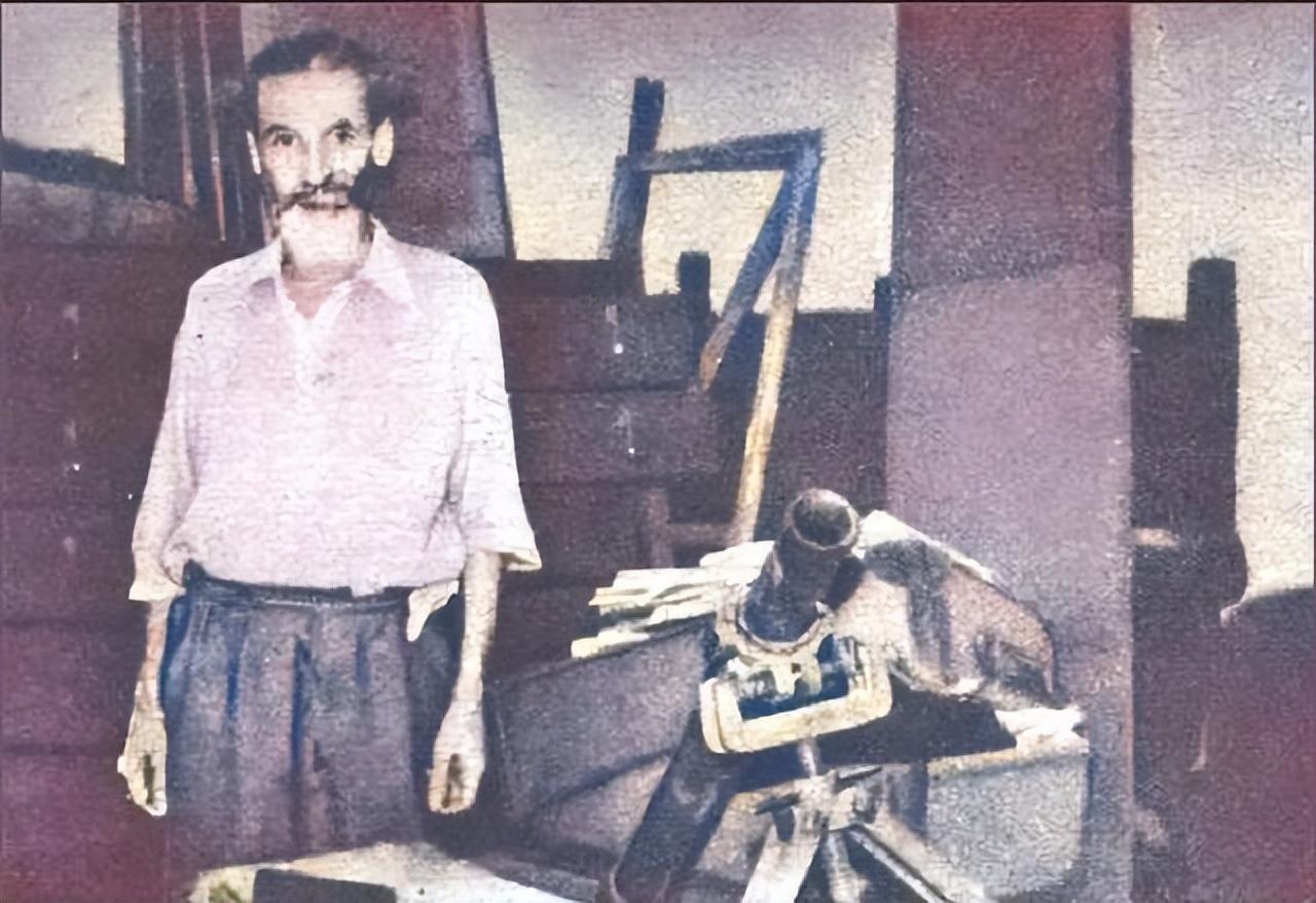 在行动开始的前两个月,李安东和山口隆一等人,还专门前往天安门广场