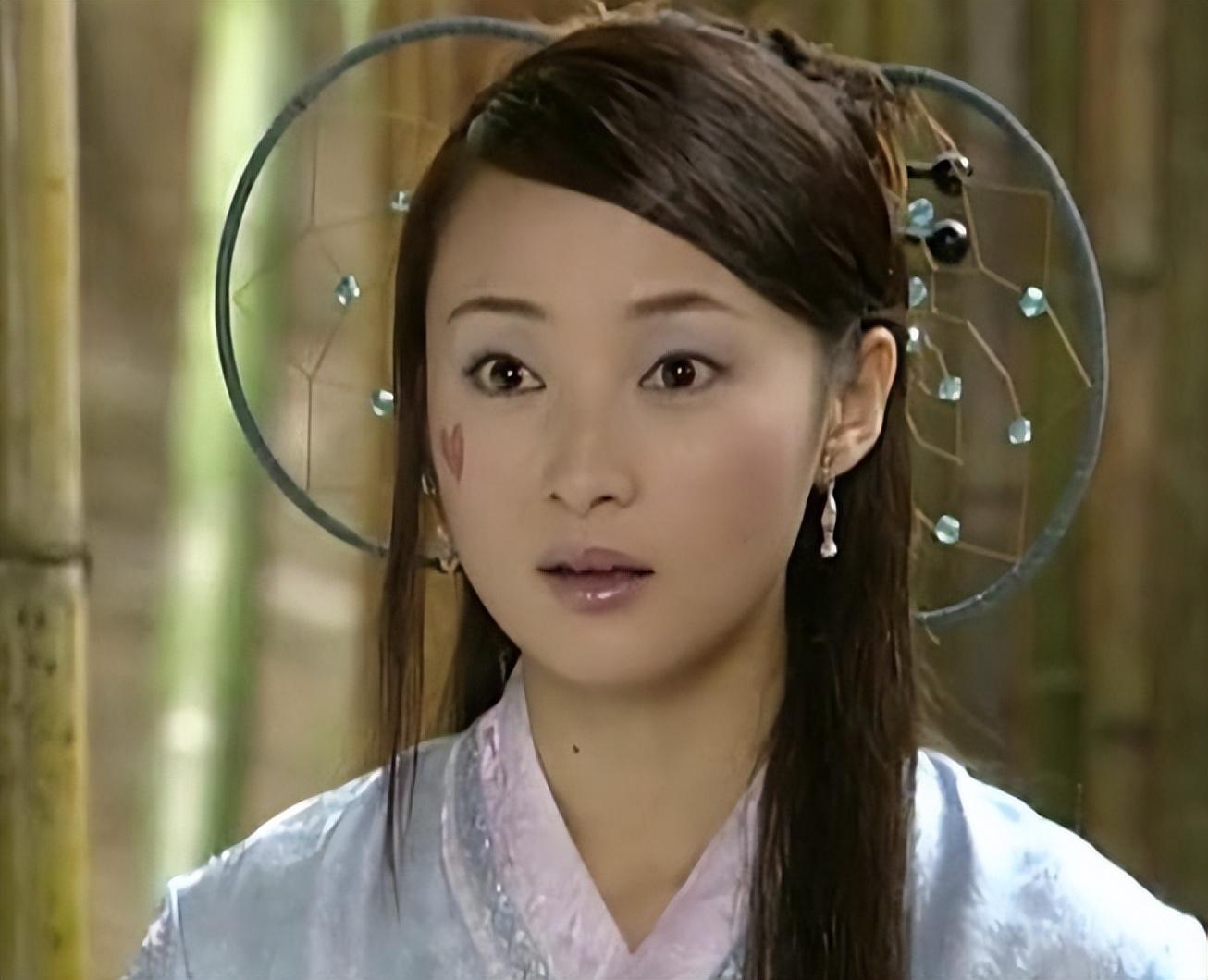 第二梦(黄奕),爆炸的发型拖住了黄奕的颜值.